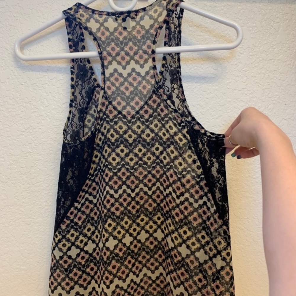 Patterned shear tank top